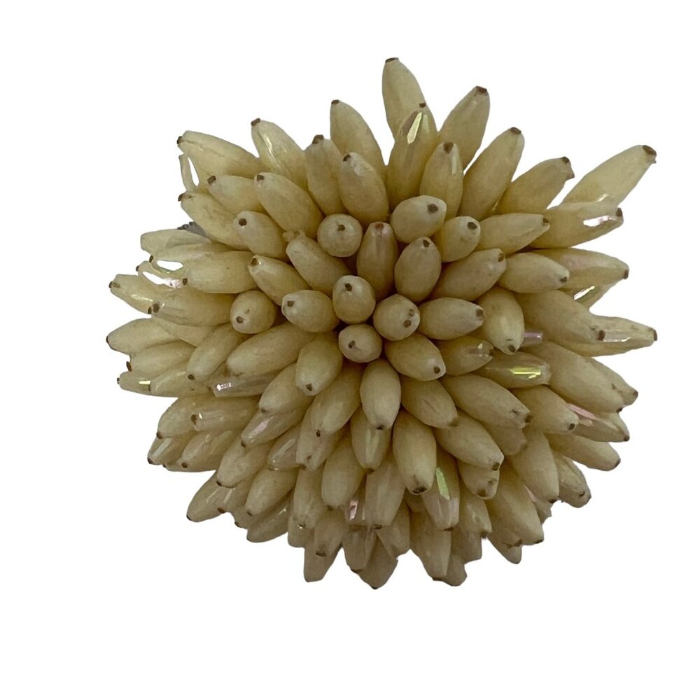 Vintage Flower Brooch Off White Acrylic Petals Gold Tone Pin‎